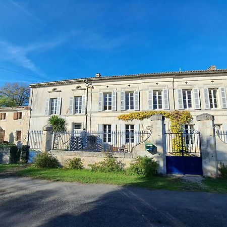 Le Moulin Etourneau - 3 Gites Avec 2 Piscines Champagnac  Exteriör bild