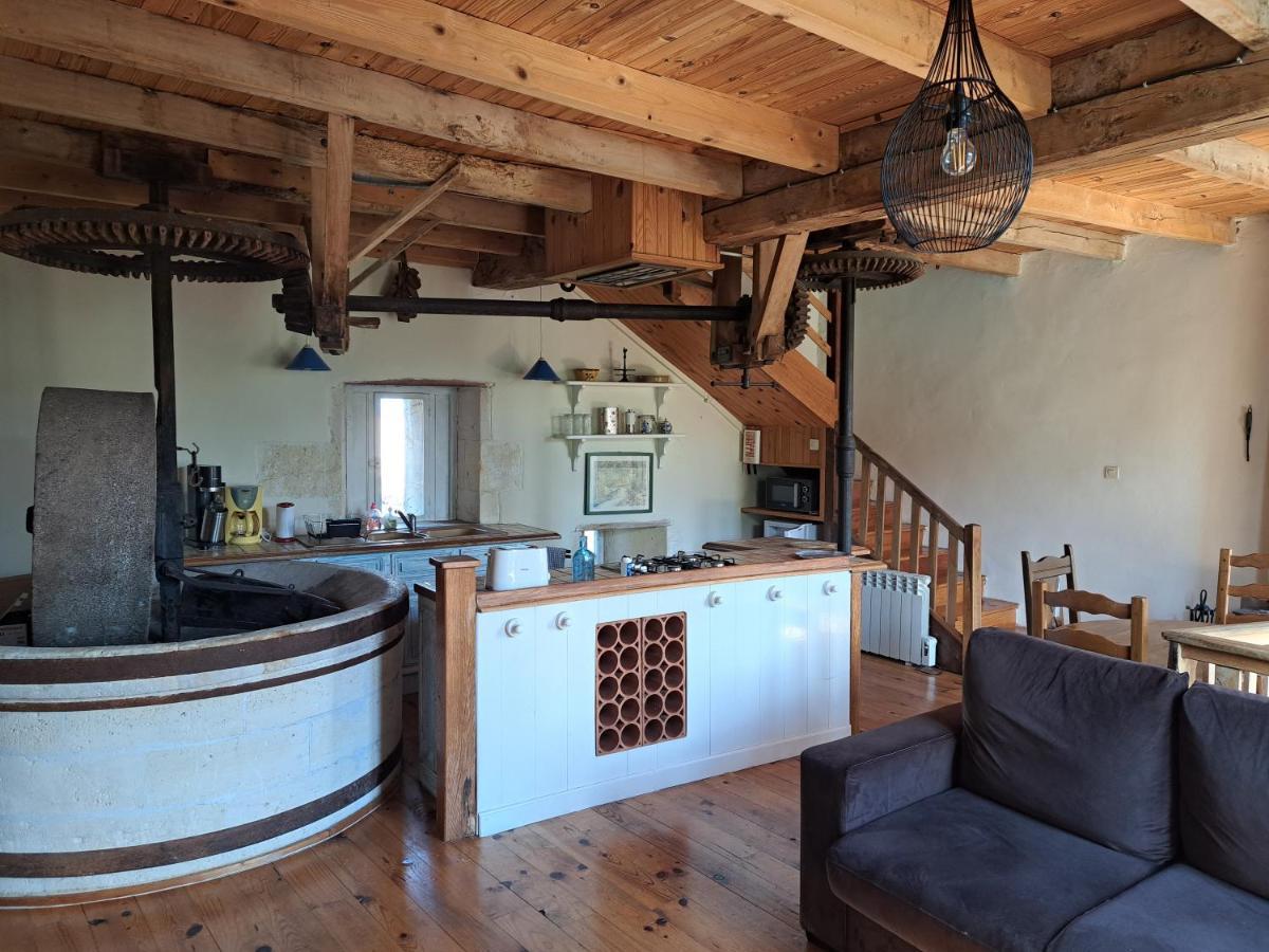 Le Moulin Etourneau - 3 Gites Avec 2 Piscines Champagnac  Exteriör bild