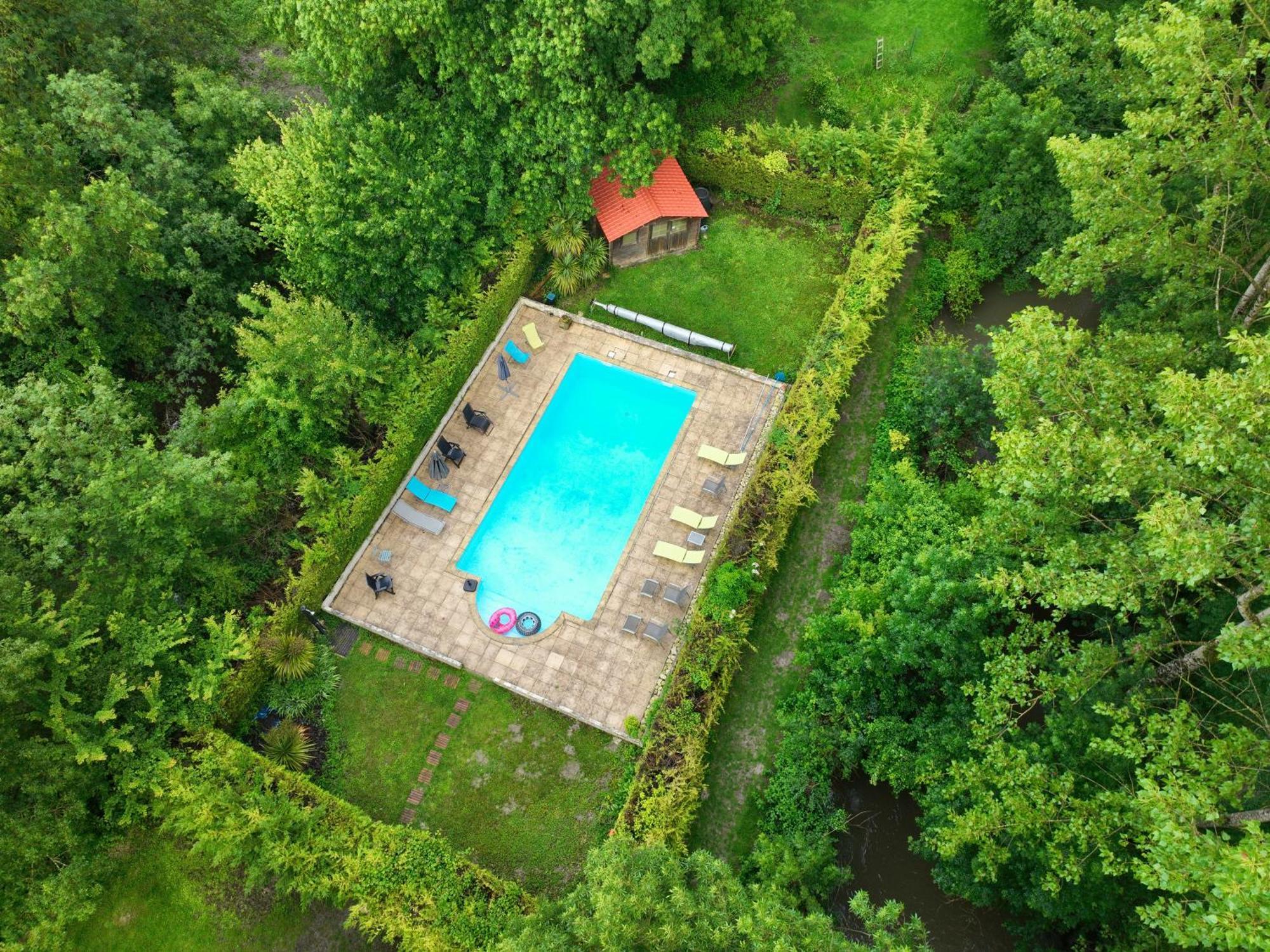 Le Moulin Etourneau - 3 Gites Avec 2 Piscines Champagnac  Exteriör bild