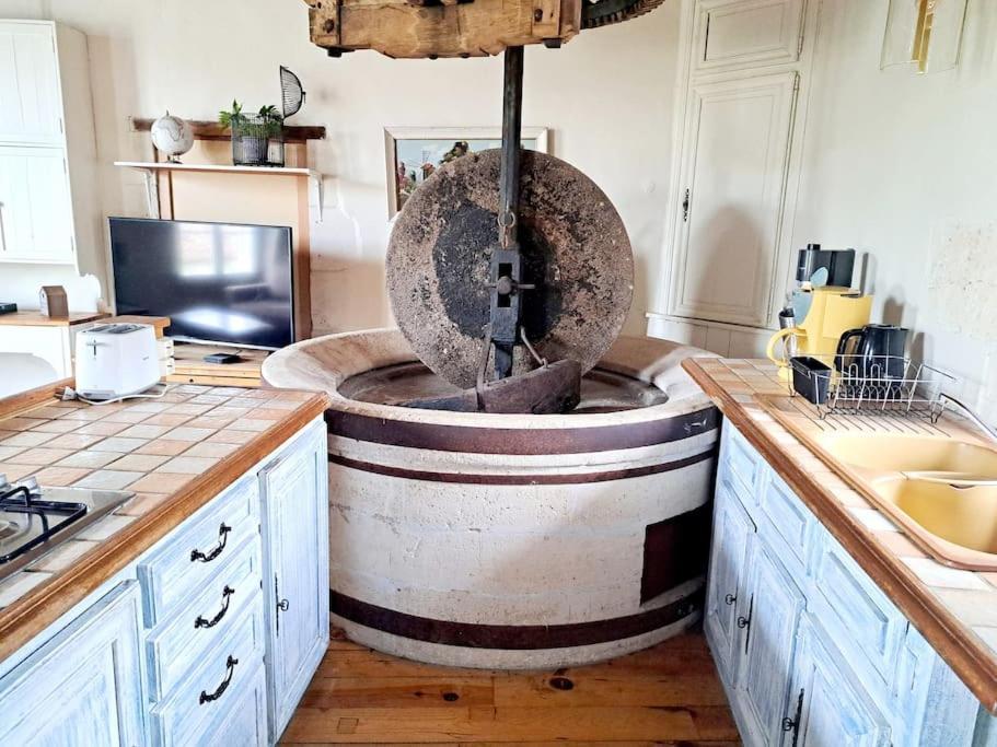 Le Moulin Etourneau - 3 Gites Avec 2 Piscines Champagnac  Exteriör bild